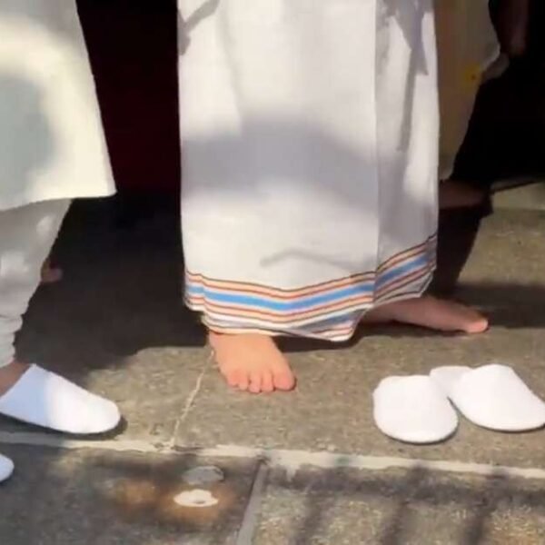 devotees wore slippers to tirumala