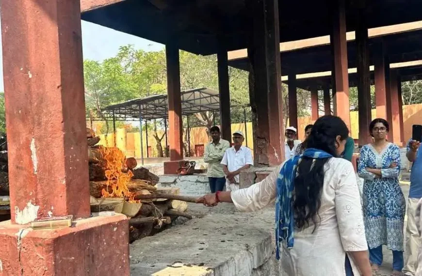 son denies to light father's pyre in mahbubnagar