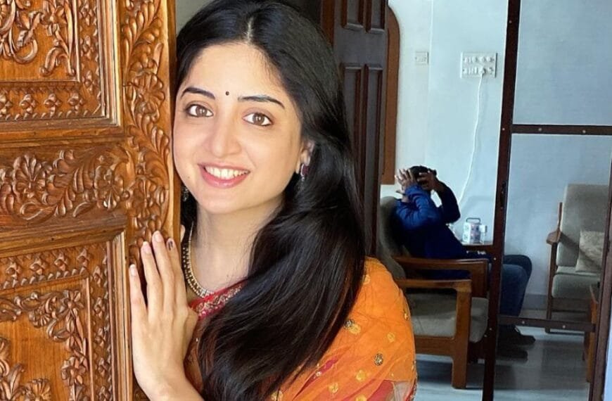 Poonam Kaur strong warning to trivikram srinivas again