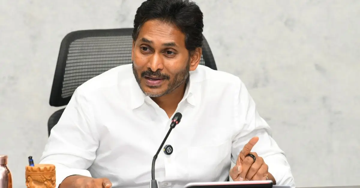 Jagan Mohan Reddy slams chandrababu naidu about urea