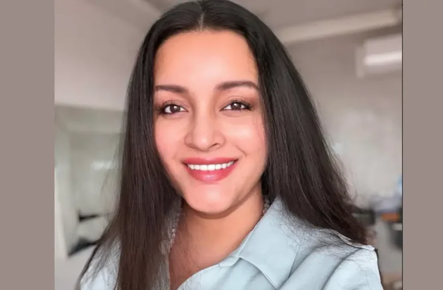 Renu Desai slams a user who commented about her marital status with pawan kalyan