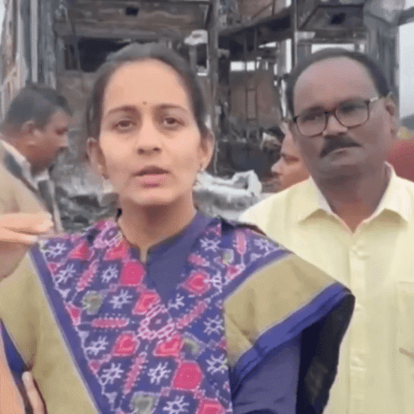 Kurnool Bus Accident byreddy shabari says she saved 19 people from bus