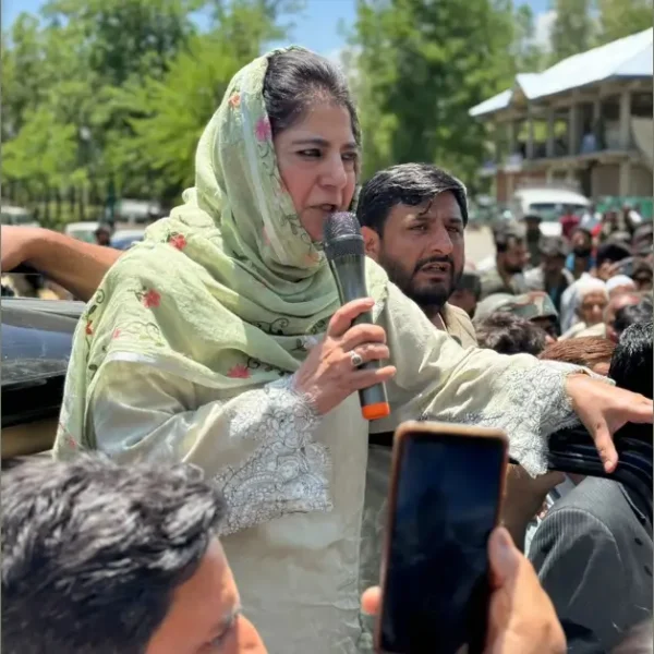 Mehbooba Mufti addressing a crowd