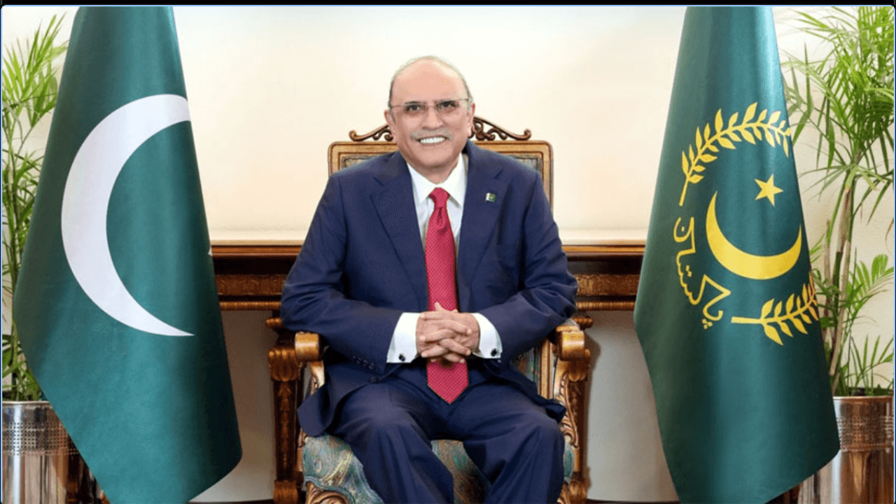 Pakistan President asif ali zardari over confidence statement on india