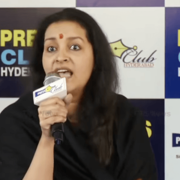 Renu Desai fires on assholes who are killing stray dogs