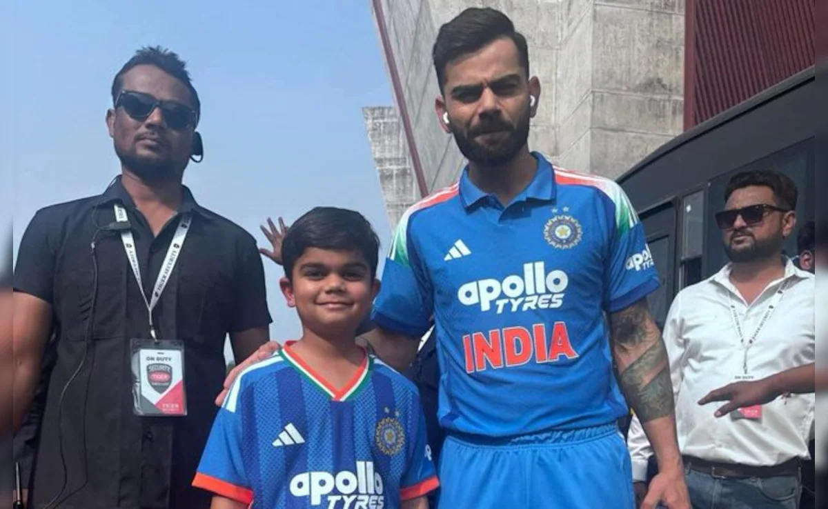 Virat Kohli with his lookalike